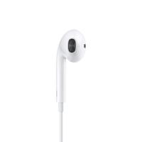 iPhone-Accessories-Apple-EarPods-USB-C-1