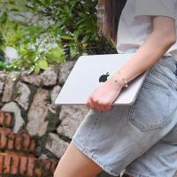 MacBook-Accessories-Case-Compatible-with-MacBook-Air-13-inch-M4-2025-2024-2023-2022-M3-M2-A3240-A3113-A2681-Crystal-Hard-Shell-Scratch-Resistant-Protective-Cover-white-4