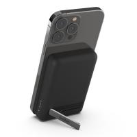Power-Banks-Belkin-BoostCharge-Magnetic-Wireless-Power-Bank-5K-mAh-Stand-Black-BPD004BTBK-4