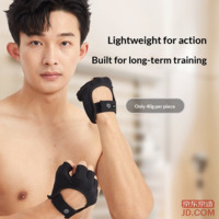 6fac8130a20a434b-f-w_200