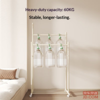 5ce0a7fb1de370f2-f-w_200