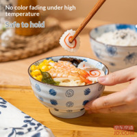 4233dd930116fc29-f-w_200